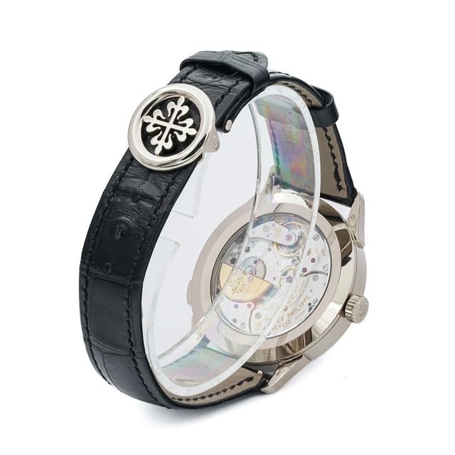 Patek Philippe World Time 5230G-014 Image 3